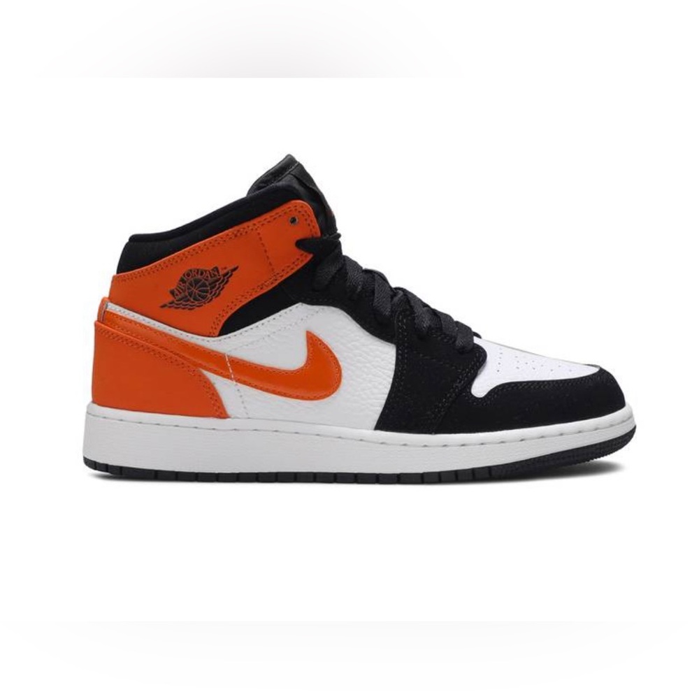 JORDAN 1’s MID